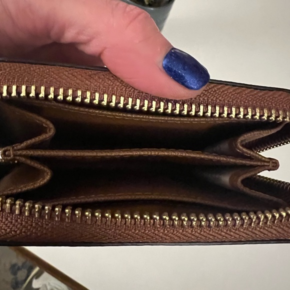 Michael Kors Brown Wallet - Picture 4 of 7